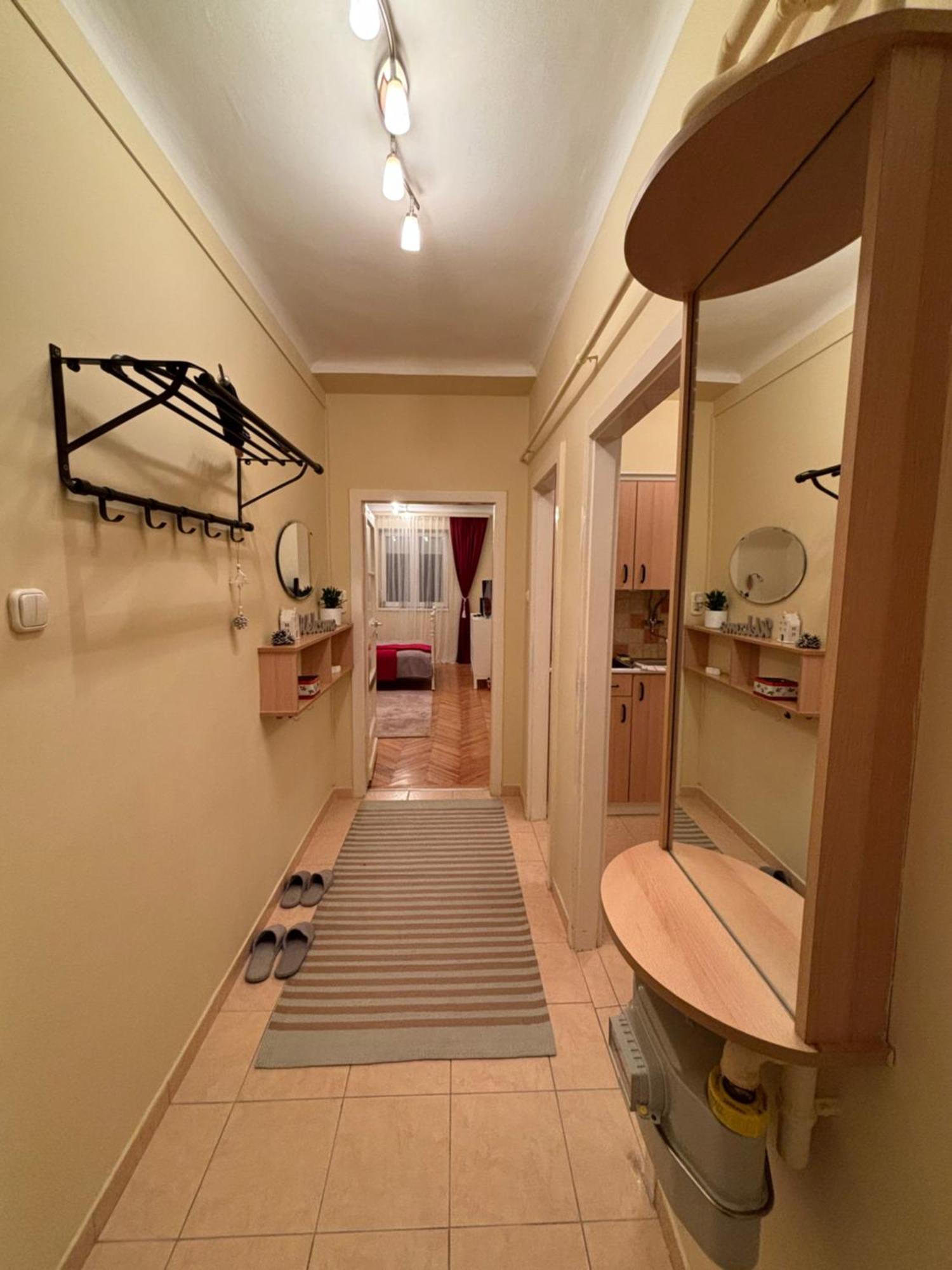 Downtown Hideaway Apartman Budapest Ngoại thất bức ảnh